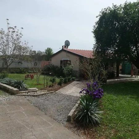 Kuca Za Odmor Nar Tatil Evi